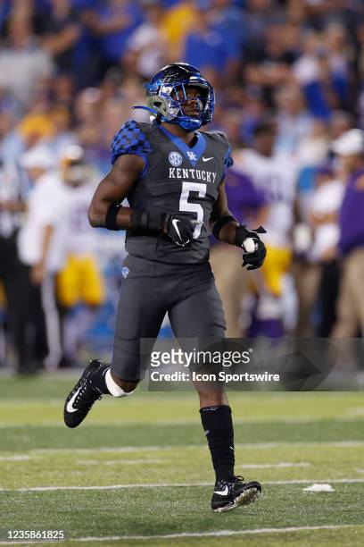 Kentucky Wildcats linebacker DeAndre Square pursues a play on defense against the LSU Tigers during a college football game on Oct. 9, 2021 at Kroger...