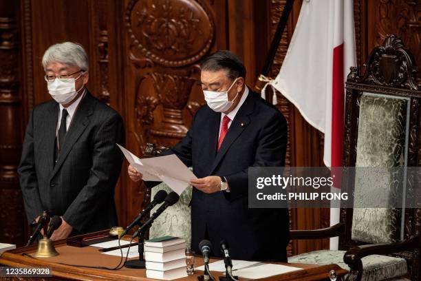 Speaker of the House of Representatives Tadamori Oshima delivers a speech during a session at the lower house to dissolve parliament in Tokyo on...