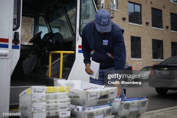 Mail Driver 1,769 Usps Mail Delivery Stock Photos, High-Res Pictures, and Images ...