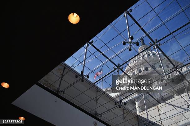 Capitol Skylight Rof Skylight Dome Photos and Premium High Res Pictures - Getty Images