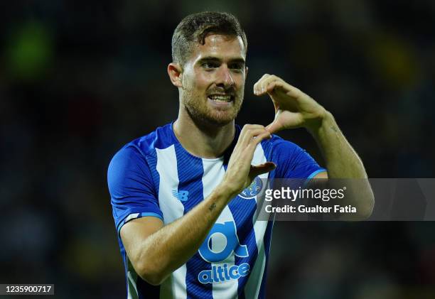 Toni Martinez of FC Porto celebrates after scoring a goal during the Portuguese Cup match between SU Sintrense and FC Porto at Complexo Desportivo do...