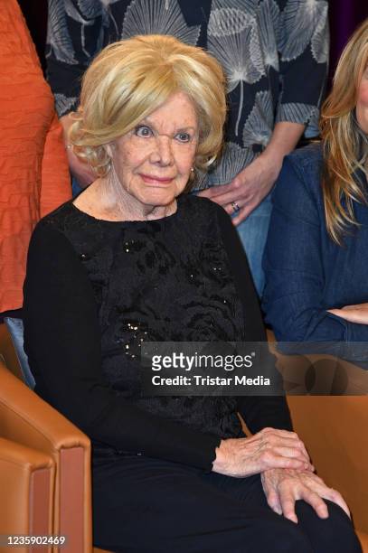 Ingrid van Bergen during the "Riverboat" talk show photocall at rbb-Fernsehzentrum on October 15, 2021 in Berlin, Germany.
