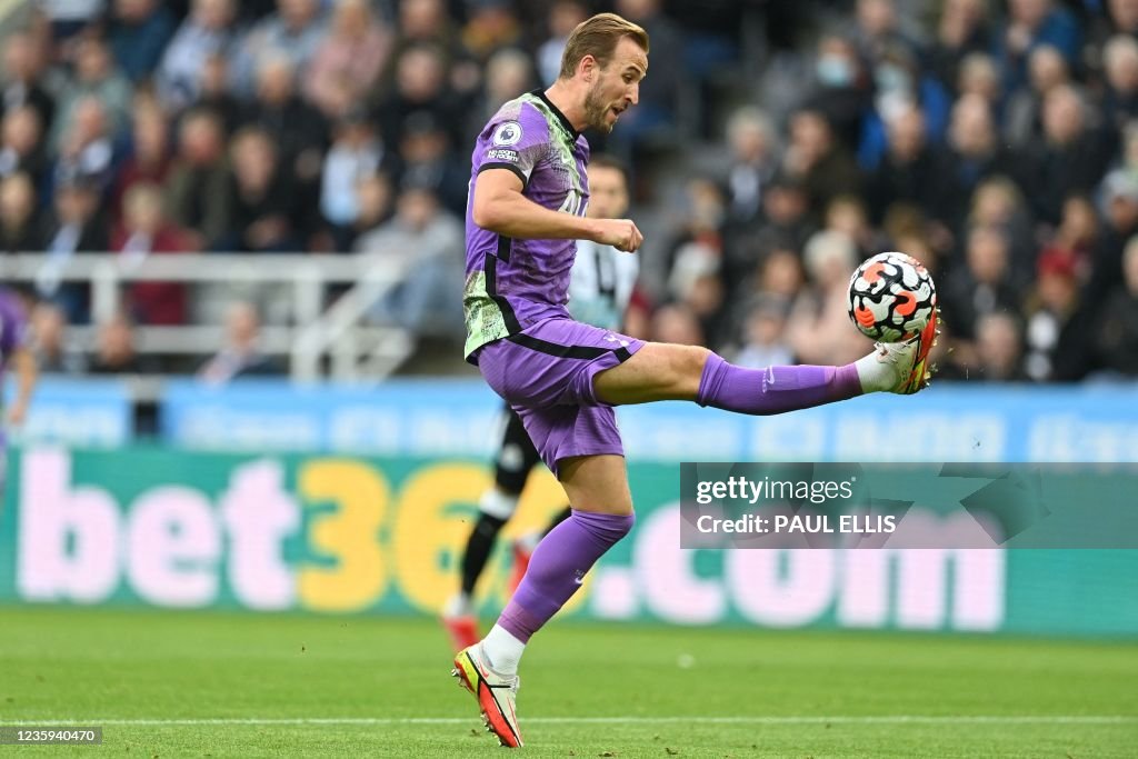 FBL-ENG-PR-NEWCASTLE-TOTTENHAM