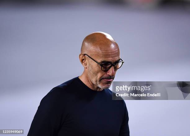 Paolo Montero coach of San Lorenzo leaves the pitch after losing a match between River Plate and San Lorenzo as part of Torneo Liga Profesional 2021...