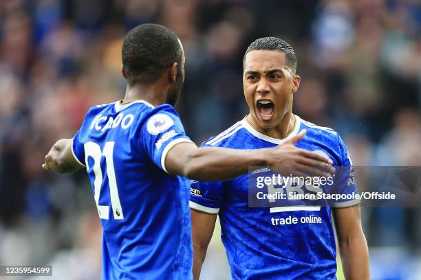 Youri Tielemans of Leicester City celebrates after scoring their 1st goal during the Premier League match between Leicester City and Manchester...