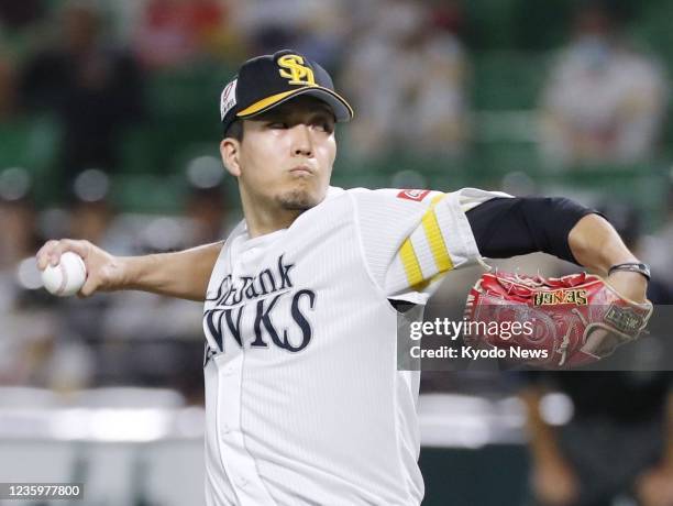 Kodai Senga of the SoftBank Hawks pitches against the Lotte Marines on Oct. 19 at PayPay Dome in Fukuoka, southwestern Japan.