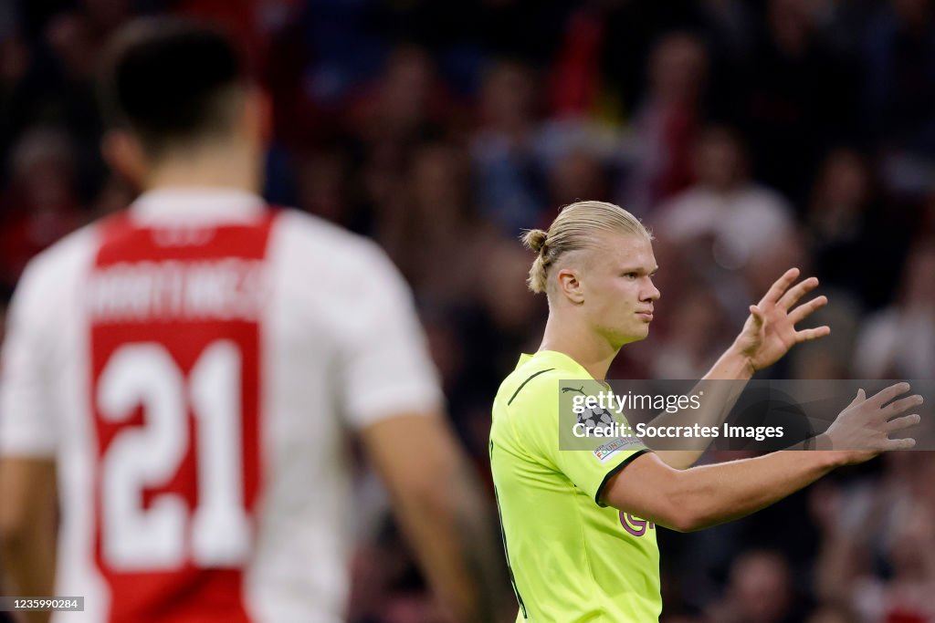 Ajax v Borussia Dortmund - UEFA Champions League