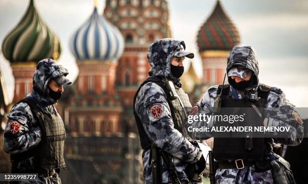 Russian Cop Police Russia Photos and Premium High Res Pictures - Getty Images