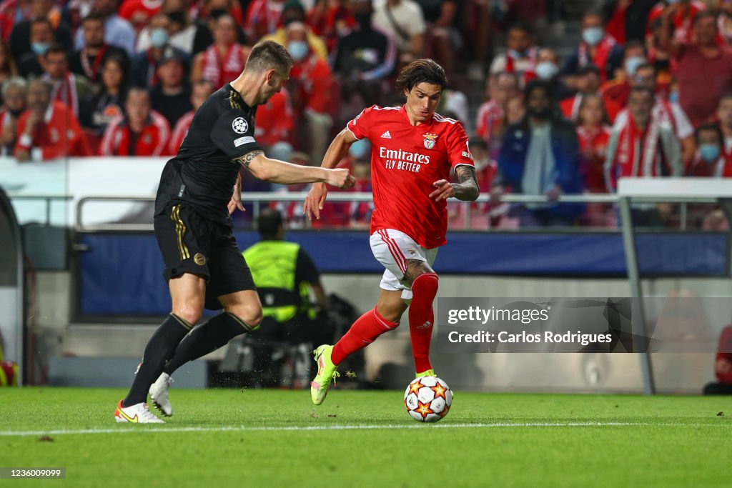 SL Benfica v Bayern Muenchen: Group E - UEFA Champions League