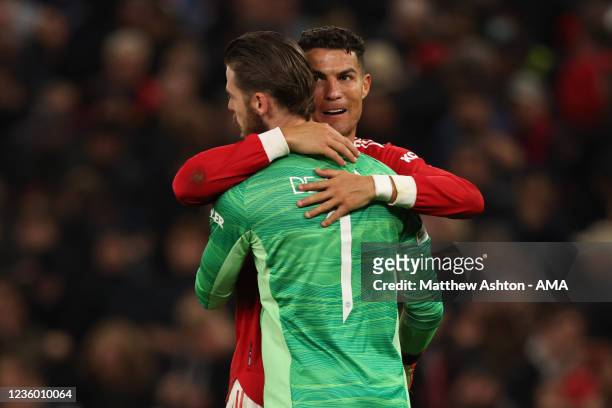 Cristiano Ronaldo of Manchester United celebrates at full time with David de Gea of Manchester United during the UEFA Champions League group F match...