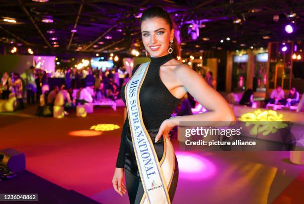 Chanique Rabe 28 Chanique Rabe Stock Photos, High-Res Pictures, and Images - Getty Images