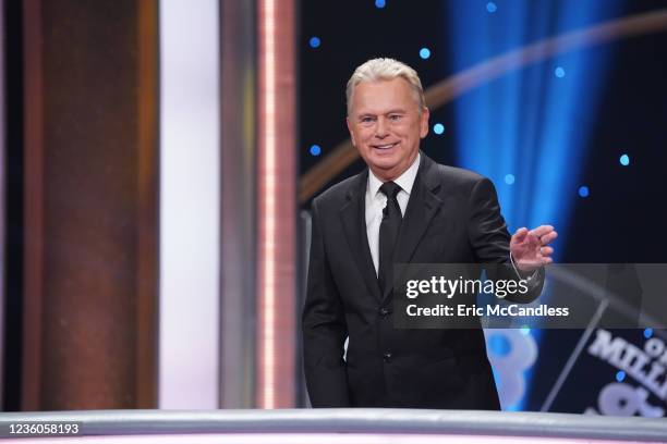 Joey Fatone, Wanya Morris and Shawn Stockman Hosted by pop-culture legends Pat Sajak and Vanna White, Celebrity Wheel of Fortune takes a star-studded...