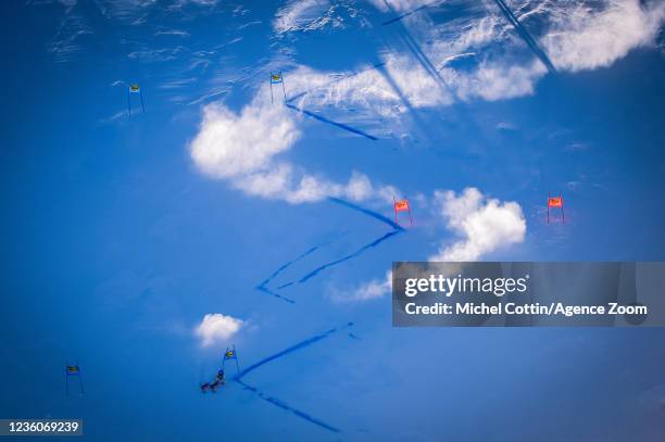 Mikaela Shiffrin of USA in action during the Audi FIS Alpine Ski World Cup Women's Giant Slalom on October 23, 2021 in Soelden, Austria.