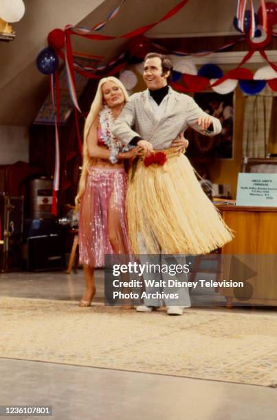 Debra Jo Fondren, Andy Kaufman appearing in the ABC tv special 'Buckshot'.