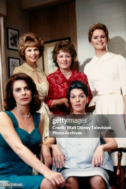 Los Angeles, CA Heidi Vaughn, Patty Duke, Lee Remick, Kathryn Harold, Tyne Daly appearing in the ABC tv movie 'The Women's Room'.