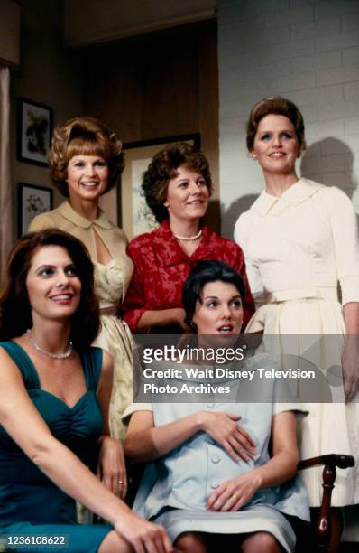 Los Angeles, CA Heidi Vaughn, Patty Duke, Lee Remick, Kathryn Harold, Tyne Daly appearing in the ABC tv movie 'The Women's Room'.