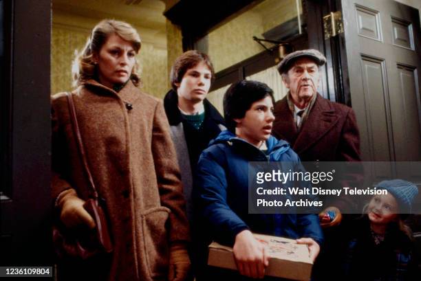 Karen Carlson, Timothy Owen Waldrip, Michael Hershewe, John McIntire, Andrea Smith appearing on the ABC tv movie 'The American Dream''.