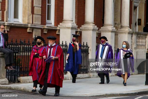 Uk University Graduation Photos and Premium High Res Pictures - Getty ...