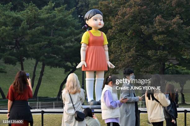 Korean Dolls Photos and Premium High Res Pictures - Getty Images