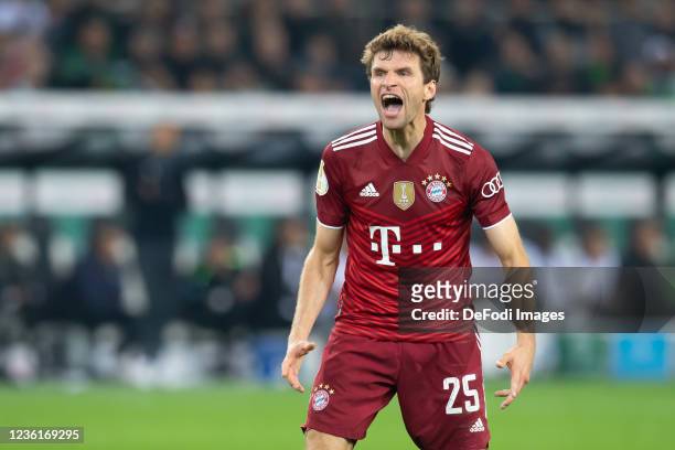 Thomas Mueller of Bayern Muenchen yells during the DFB Cup second round match between Borussia Mönchengladbach and Bayern München at Borussia Park...