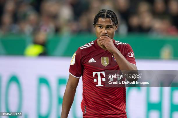 Serge Gnabry of Bayern Muenchen looks on during the DFB Cup second round match between Borussia Mönchengladbach and Bayern München at Borussia Park...