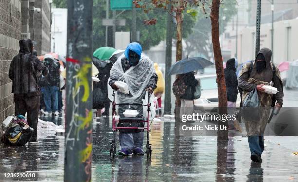 Homeless While Raining Rain Poverty Photos and Premium High Res Pictures - Getty Images