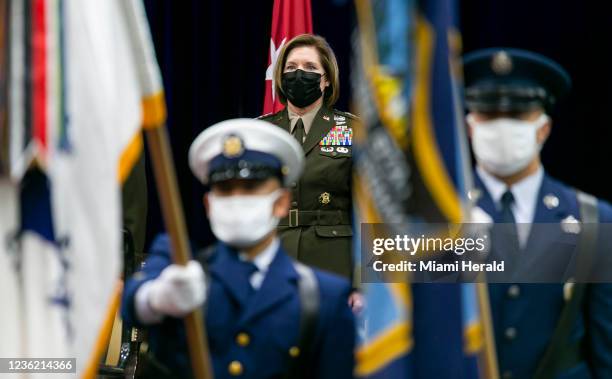 Laura J. Richardson Photos and Premium High Res Pictures - Getty Images