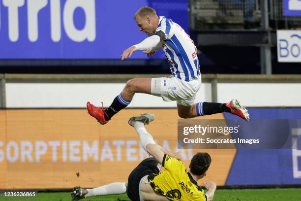 Tibor Halilovic of SC Heerenveen, Jacob Rasmussen of Vitesse during the Dutch Eredivisie match between SC Heerenveen v Vitesse at the Abe Lenstra...