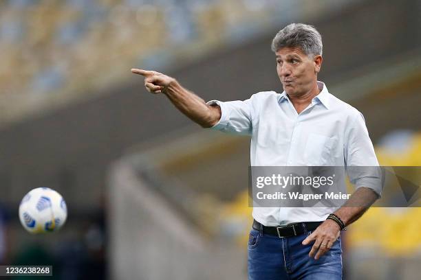 Renato Gaucho coach of Flamengo reacts during a match between Flamengo and Atletico Mineiro as part of Brasileira 2021 at Maracana Stadium on October...