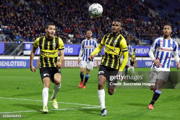 Oussama Darfalou of Vitesse, Yann Gboho of Vitesse, Milan van Ewijk of SC Heerenveen during the Dutch Eredivisie match between SC Heerenveen v...