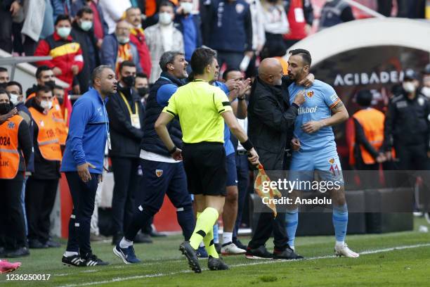 Head coach Hikmet Karaman of Yukatel Kayserispor celebrates with Gokhan Sazdagi after the goal during Turkish Super Lig match between Yukatel...