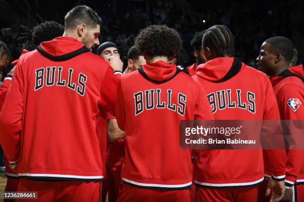 The Chicago Bulls huddle up during the game against the Boston Celtics on November 1, 2021 at the TD Garden in Boston, Massachusetts. NOTE TO USER:...