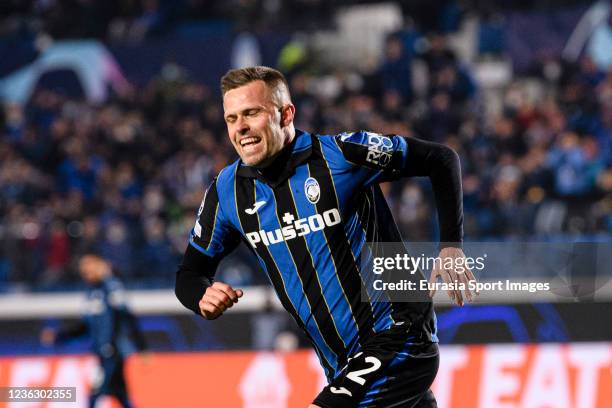 Josip Ilicic of Atalanta celebrates his goal during the UEFA Champions League group F match between Atalanta and Manchester United at Stadio di...