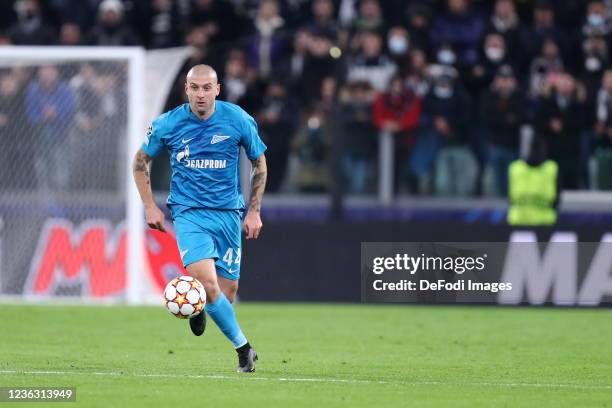 Yaroslav Rakitskyy of Zenit controls the ball during the UEFA Champions League group H match between Juventus and Zenit St. Petersburg at on November...