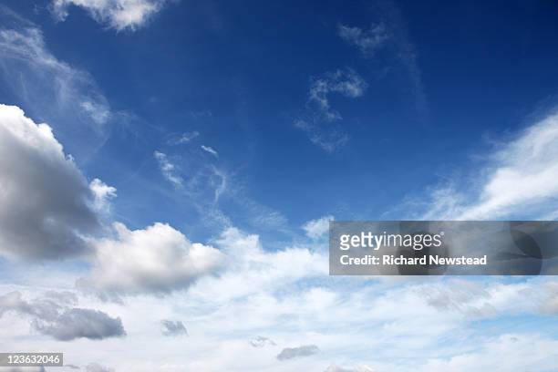 fluffy clouds - cloud sky stock pictures, royalty-free photos & images