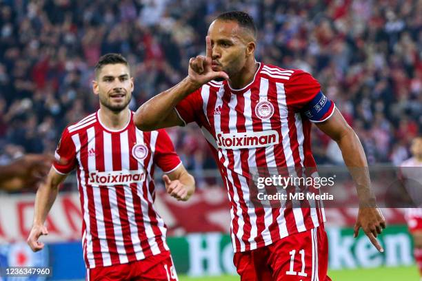 Youssef El Arabi of Olympiacos celebrates after scoring his goal during the UEFA Europa League group D match between Olympiakos Piraeus and Eintracht...