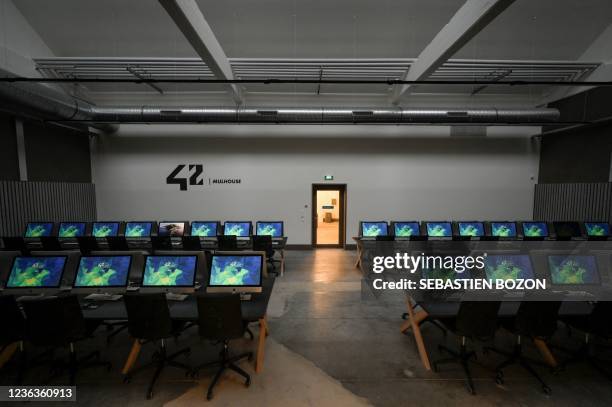 Programming Class Private Class (Programming) Photos and Premium High Res Pictures - Getty Images