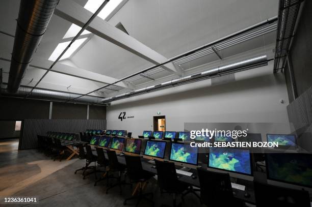 Programming Class Private Original Programming Photos and Premium High Res Pictures - Getty Images