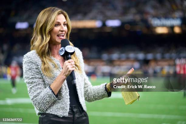 Fox Sports sideline reporter Erin Andrews on field during Tampa Bay Buccaneers vs New Orleans Saints game at Caesars Superdome. Media. New Orleans,...