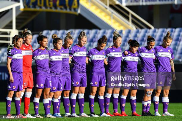 Players of Fiorentina pay honour to the memory of Vittoria Campo player of Palermo before the Women's Serie A match between ACF Fiorentina and FC...