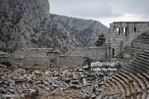 Driven by Russian tourists and European travelers, tourism is returning to Turkey's southern vacation city of Antalya, where visitors toured several...