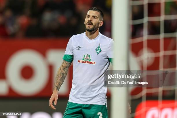 Anthony Jung of SV Werder Bremen looks on during the Second Bundesliga match between 1. FC Nürnberg and SV Werder Bremen at Max-Morlock-Stadion on...