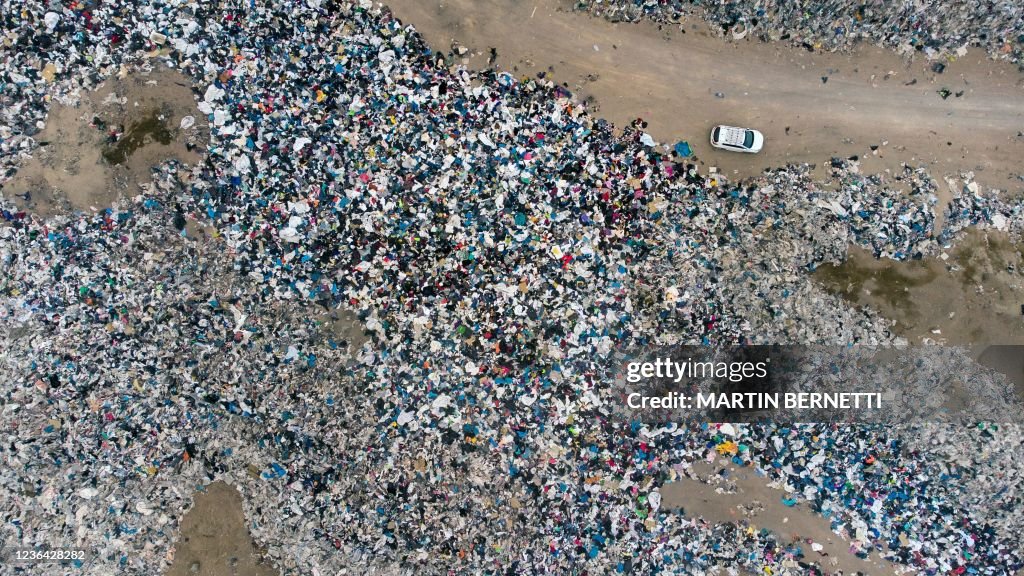 TOPSHOT-CHILE-ENVIRONMENT-CLOTHES-RECYCLING