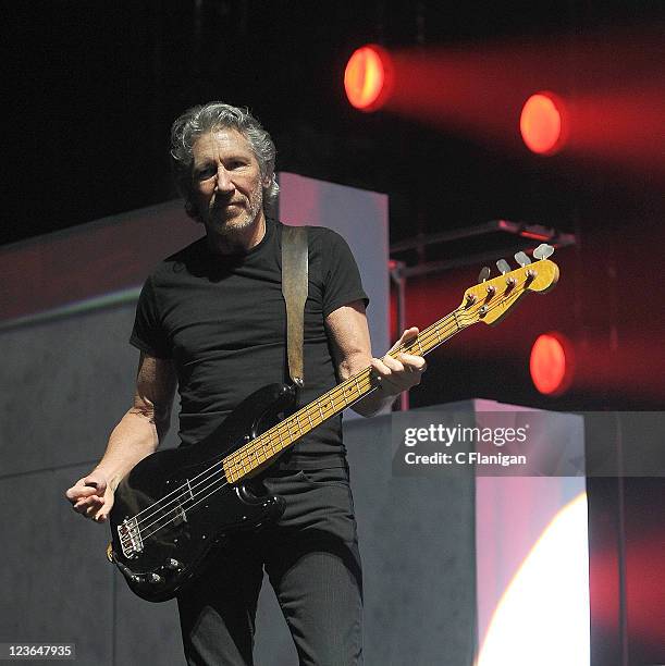 Bassist/Vocalist Roger Waters of Pink Floyd performs at HP Pavilion on December 7, 2010 in San Jose, California.