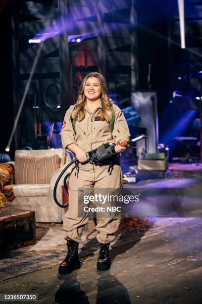 Episode 1039 -- Pictured: Kelly Clarkson --