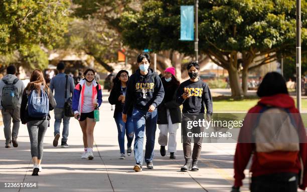 Ucsb Campus Photos and Premium High Res Pictures - Getty Images