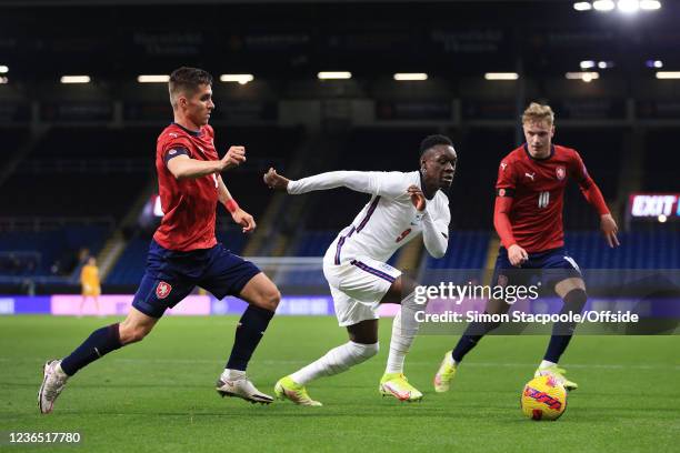 Folarin Balogun of England battles with Michal Fukala of Czech Republic and Adam Karabec of Czech Republic during the UEFA European Under-21...