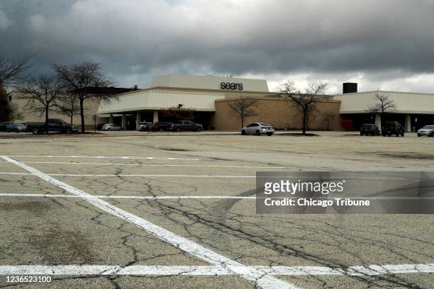 The exterior of the Sears store at Woodfield Mall on Thursday, Nov. 11 four days before it permanently closes in Schaumburg, Illinois.