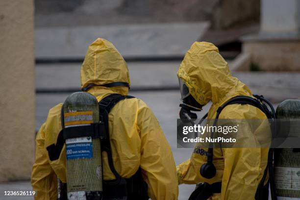 Hellenic Fire Service Photos and Premium High Res Pictures - Getty Images