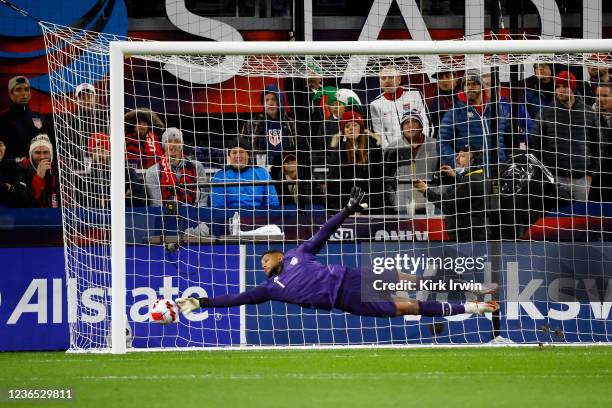 Zack Steffen of the United States makes a save during the first half of the FIFA World Cup 2022 Qualifier match against Mexico at TQL Stadium on...